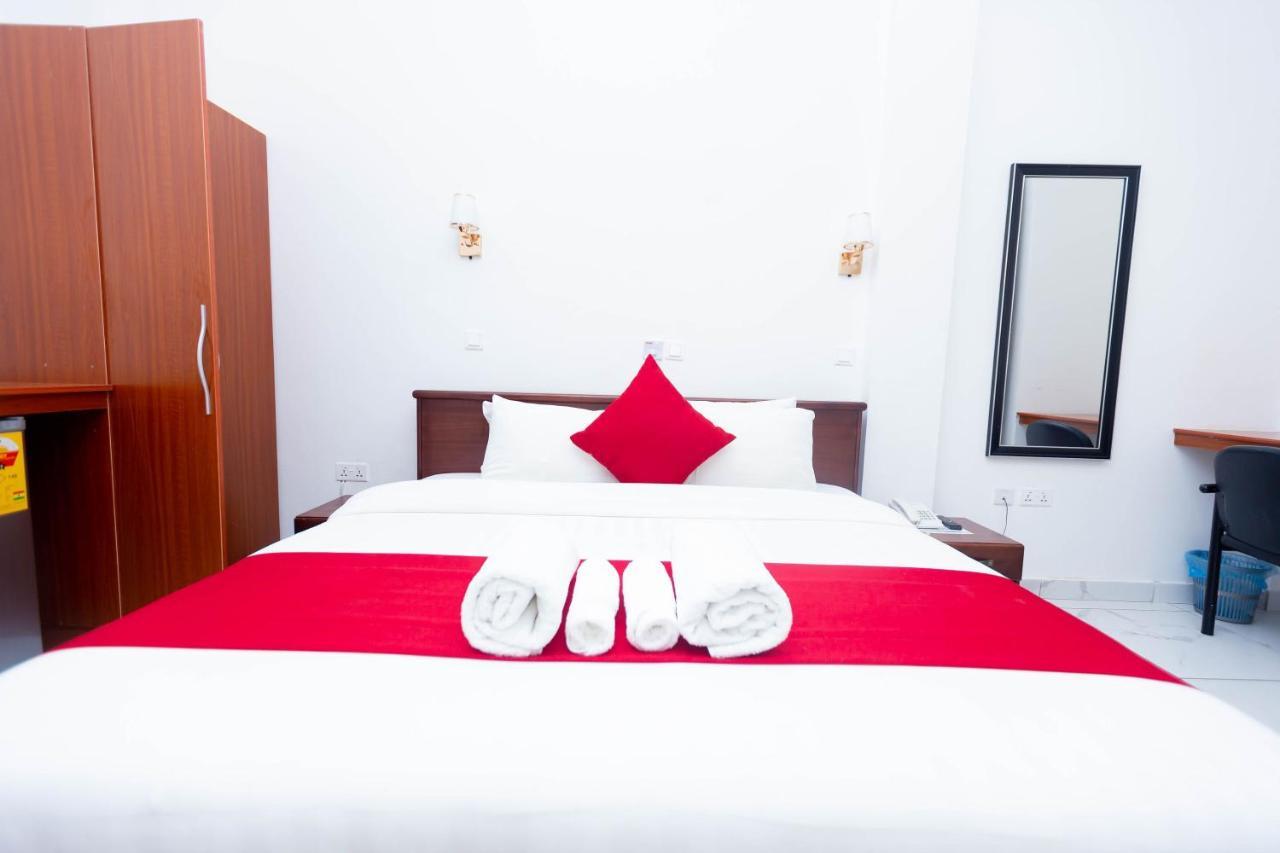 Sky Plus Hotel & Resort Ho 外观 照片