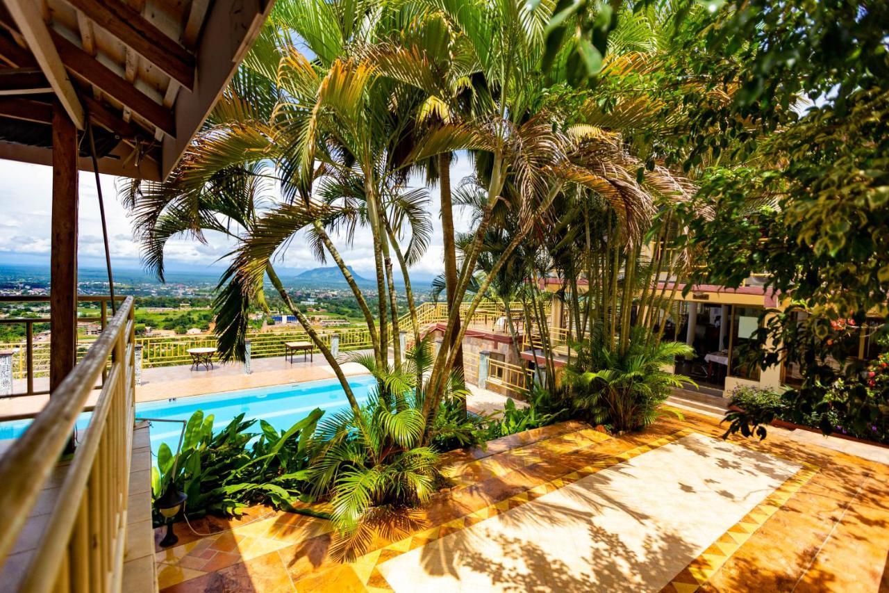 Sky Plus Hotel & Resort Ho 外观 照片