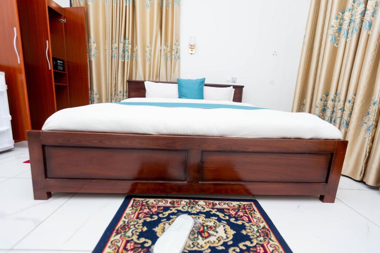 Sky Plus Hotel & Resort Ho 外观 照片